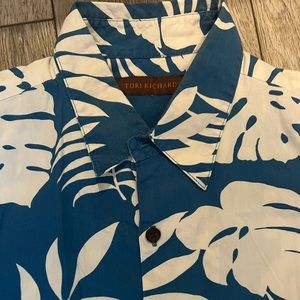 Tori Richard Men's Medium Palm Tree Floral Short Sleeve Hawaiian Shirt